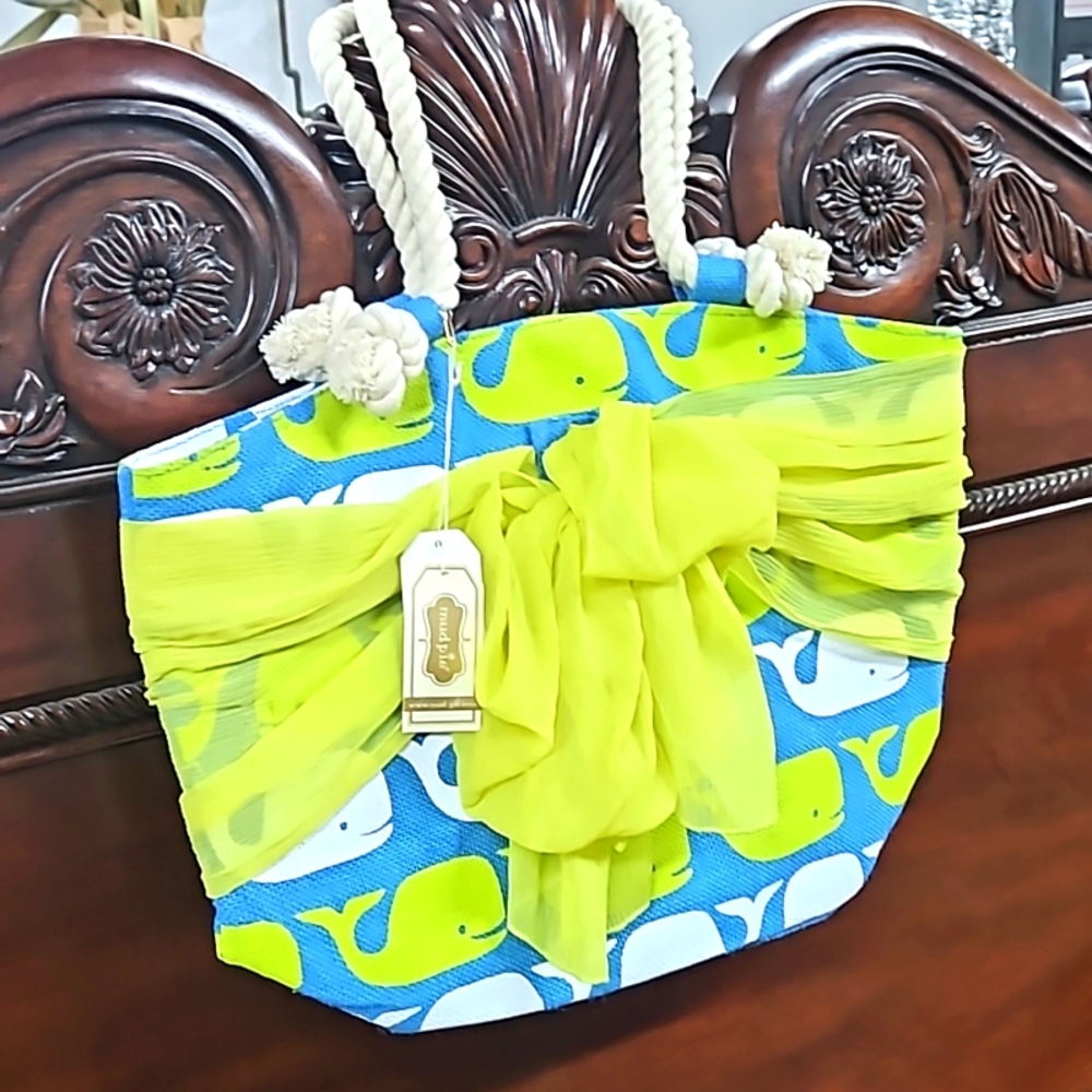 Mud pie tote with sarong